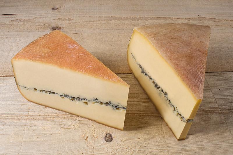 Le Morbier de la fromagerie Monnin à Chantrans dans le Doubs