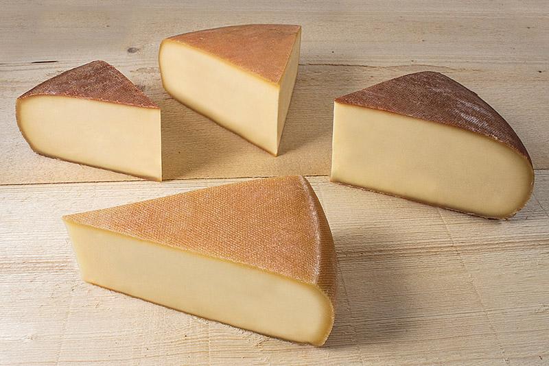 La raclette de la fromagerie Monnin à Chantrans dans le Doubs